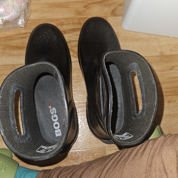 Bogs Women's Ankle Glitter Rain Boots, Black Waterproof Slip-On, Size - Picture 2 of 8